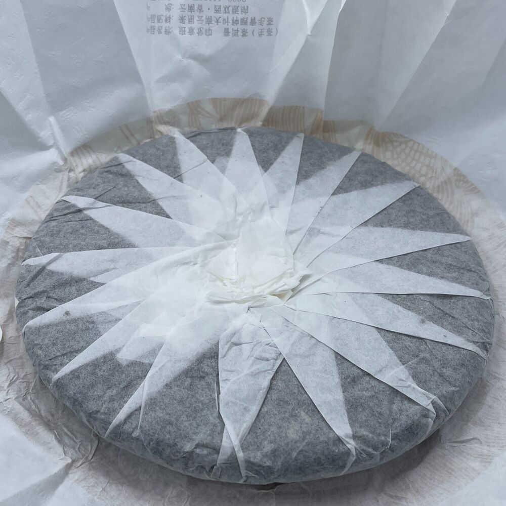 普洱茶，2023，班章龍印 Ban Zhang Long Yin，357g，生