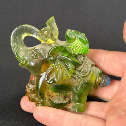 Chinese Snuff Bottle elephant figurine statue Box Glass Carved Colored Glaze art