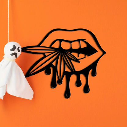 Metal Lips Bitting Weed Leaf Halloween Decor, Halloween Metal Garden