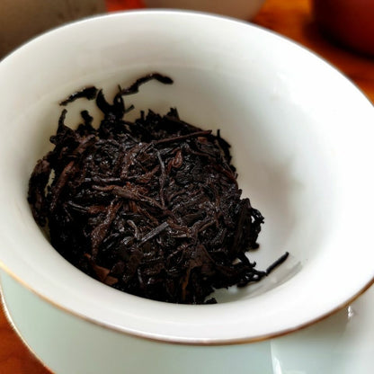 Yellow Label CNNP Zhong Cha Yunnan Chitsu Pingcha Ripe Puer Pu'er Tea 357g