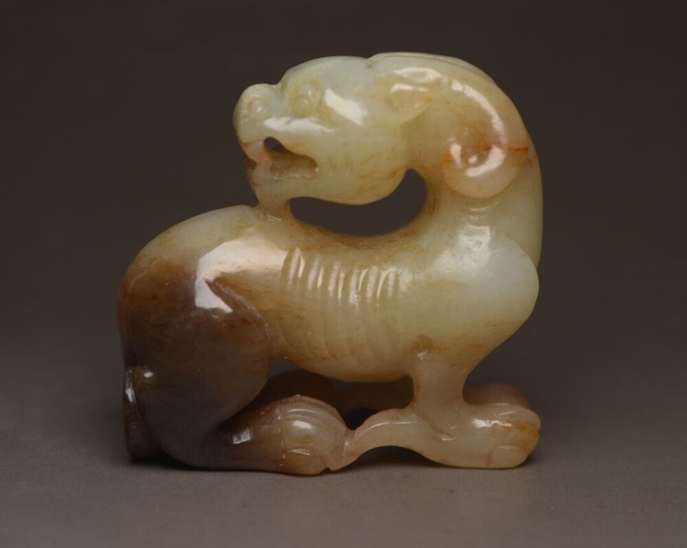 Chinese Vintage Antique Hetian Jade Hand Carved Beast Statue Collectible Artwork