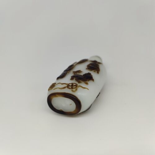 chinese carved statue peking glass snuff bottle glazed Cameo White black kylin