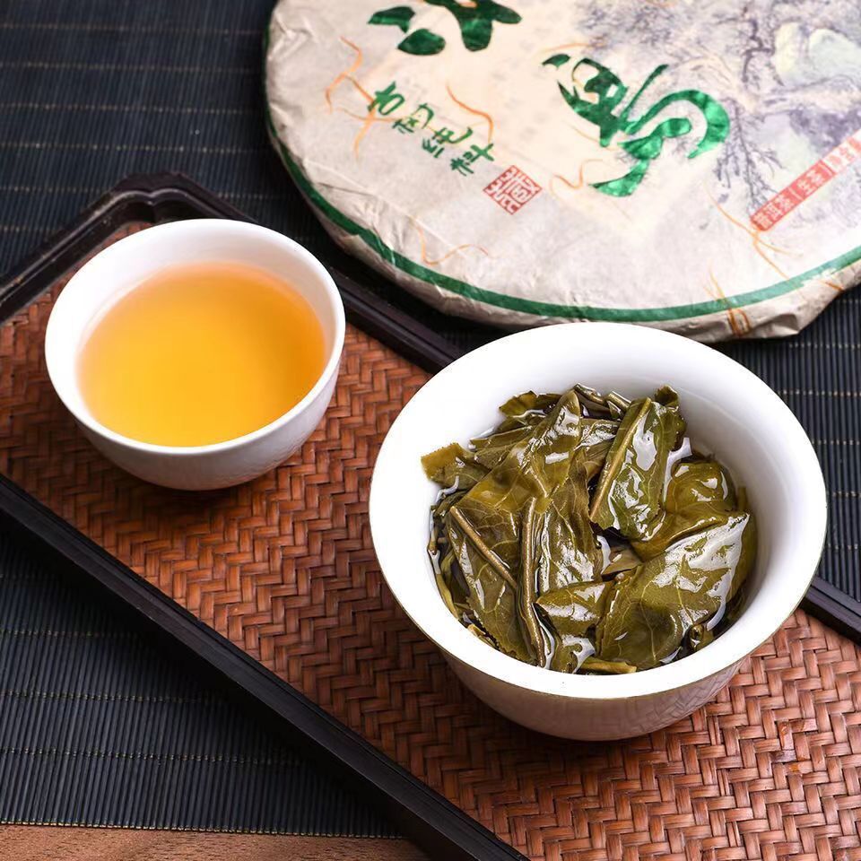 357g Yunnan Aged Puerh Tea Iceland Raw Pu-erh Tea Cake Premium Pu'er Green Tea