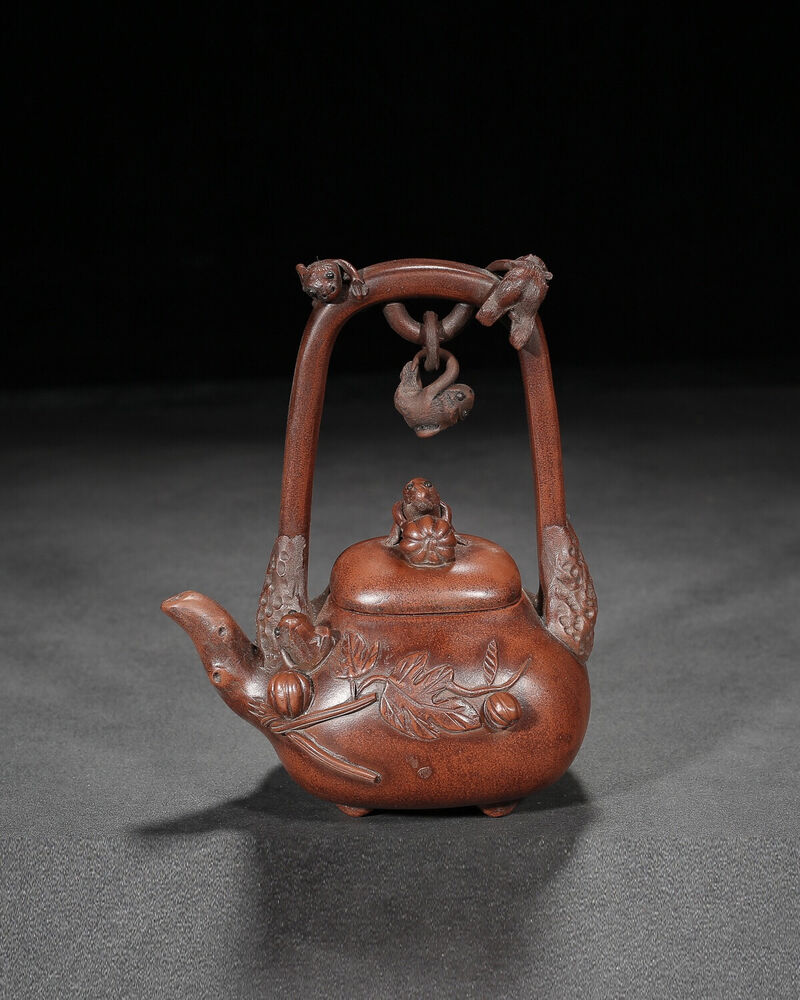 Chinese Yixing Zisha Clay Handmade Exquisite Teapot （五代封侯 底款：陈鸣远）