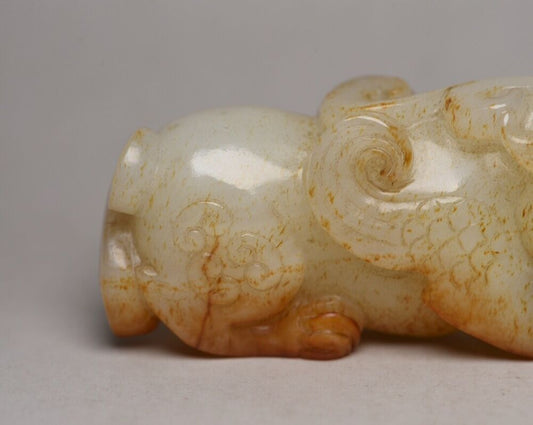 Chinese Natural Hetian Jade Hand Carving Beast Statue Nice Unique Wonderful Art