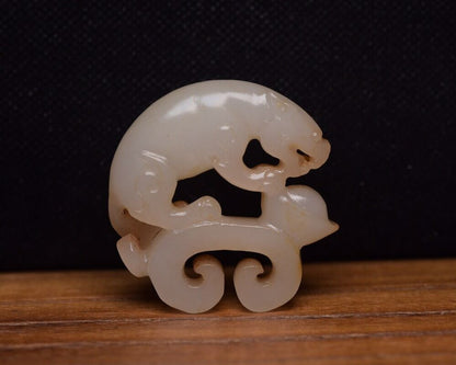 Old Peking Chinese Hetian Jade Carved Auspicious Beast Statue Fine Figurines Art