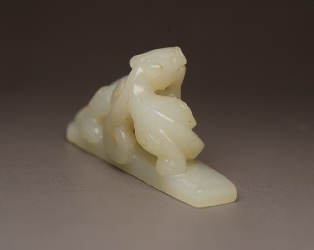 Chinese Top Natural Hetian Jade Carved Dragon Statue Figurine Antique Collection