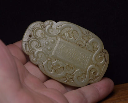Chinese Natural Hetian Jade Carving Exquisite Statues Pendant Jewelry Collection