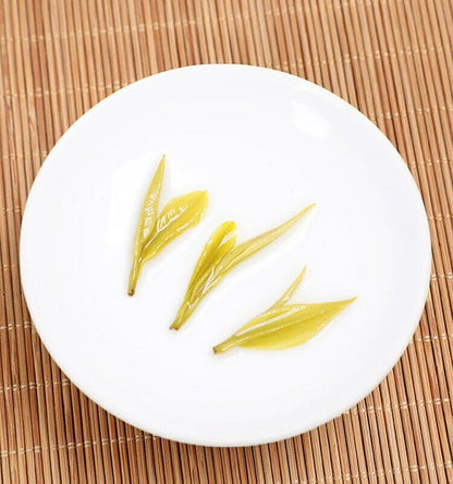 2023 Chinese Green Chinese Tea Golden Bud Green Chinese Tea 250g