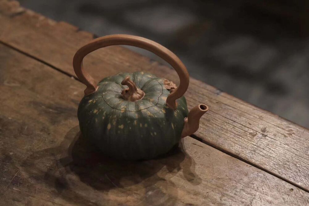 270cc chinese Yixing Handmade Zisha Green clay Teapot Pumpkin TiLiang Hu Tea Pot