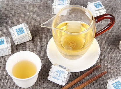 Yunnan white tea golden brick white tea flower honey fragrant white tea new