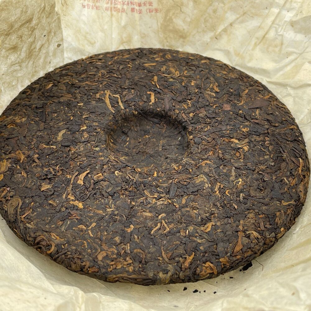 Pu-erh tea,2005,班章金芽餅 Banchang Golden Bud Cake,357g,Cooked