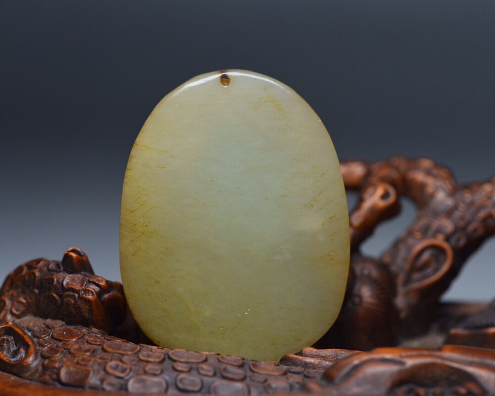 Chinese Natural Hetian Jade Hand Carved Buddhist Figure Statue Pendant Jewelry