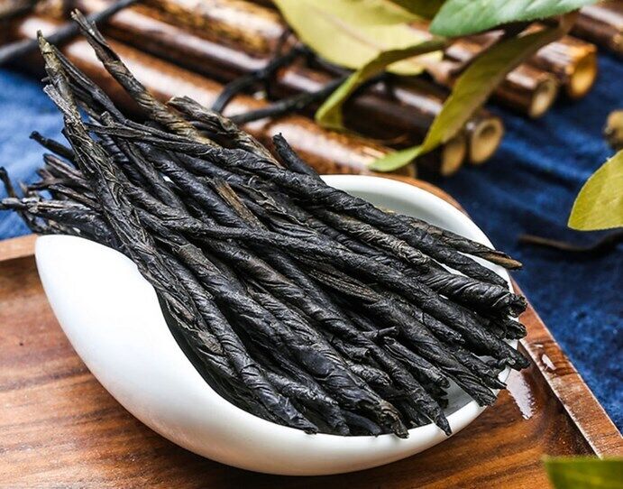 Organic Big Leaf Kuding Tea Chinese Herbal Tea Loose Leaf Herbs Tea Ku Ding Cha