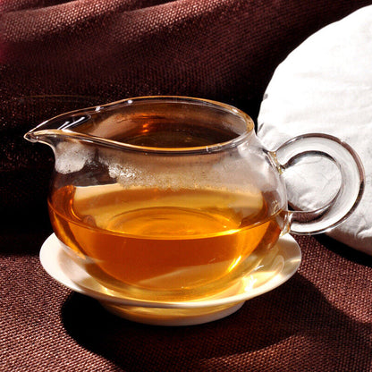 2014 Yunnan yiwu "Gan tian"early spring old tree Pu erh Tea Arbres raw Cake tee