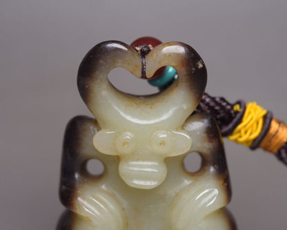 Chinese Antique Natural Hetian Jade Carved Exquisite Statue Pendant Jewelry Rare