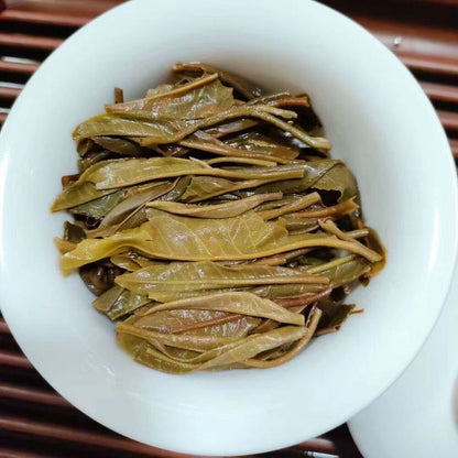 2022 Banzhang Pu'er Tea Raw Tea Cake Yunnan Pu'er Tea Ancient Tree Spring Tea