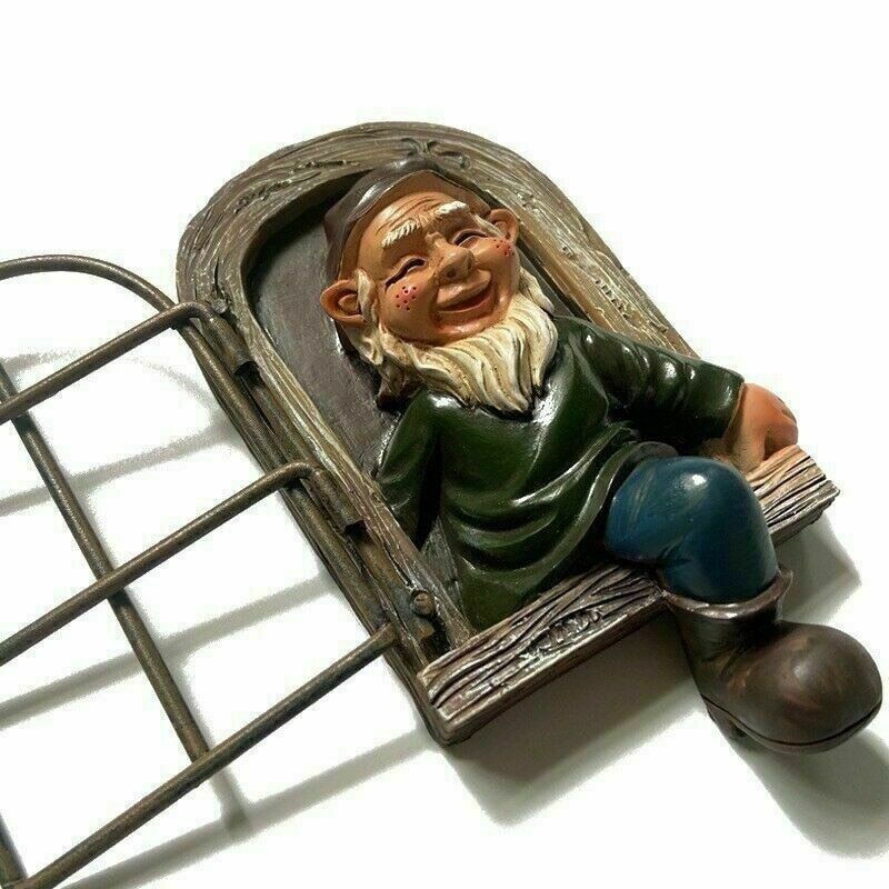 Elf Out The Door/Window Tree Hugger Naughty Garden Gnome Statue Tree Decorations-