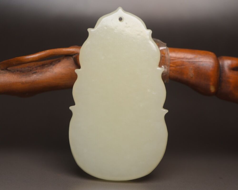 Top Chinese Natural Hetian Jade Carved Exquisite Guanyin Statue Pendant Jewelry