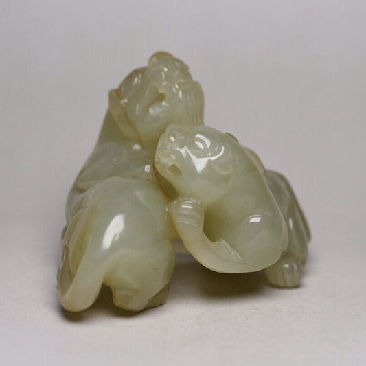 Chinese Natural Hetian Jade Carving Exquisite Beast Statue Figurine Collections