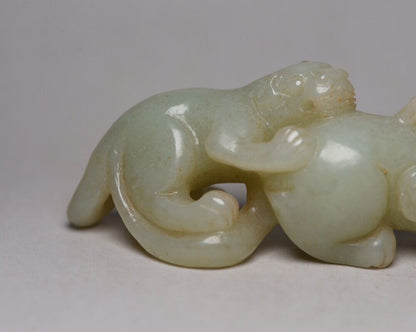 Chinese Antique Hetian Jade Carved Exquisite Beast Statue Lucky Gift Pendant Art