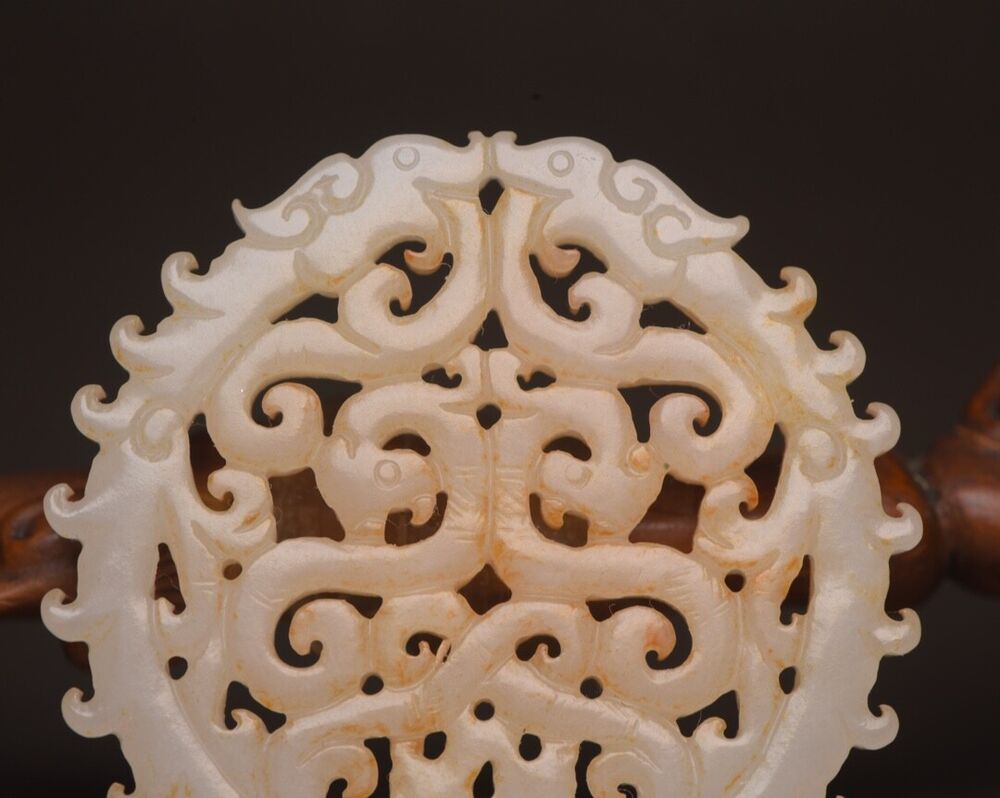 Chinese Natural Hetian Jade Carving Dragon Statue Exquisite Pendant Jewelry Art