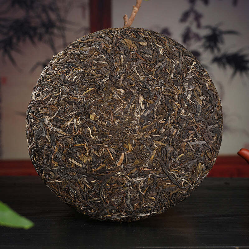 357g Yunnan Organic Pu'er Green Tea Raw Puerh Tea Yiwu Old Pu-erh Shengcha Cake