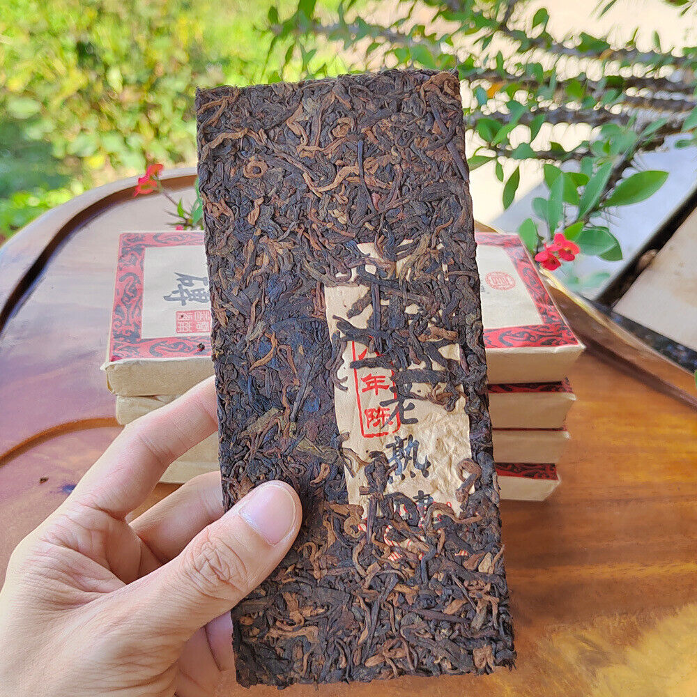 2013 Yunnan Puerh Tea Leaves Aged 200g Pu-erh Tea Brick 冰岛老熟砖