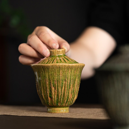 Novelty Ceramic Gaiwan Lotus Tea Bowl with Lid Tea Makers 140ml