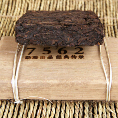 250g Yunnan Menghai Old Tree Shu Puerh High Quality Puer Material 7562 Tea Brick