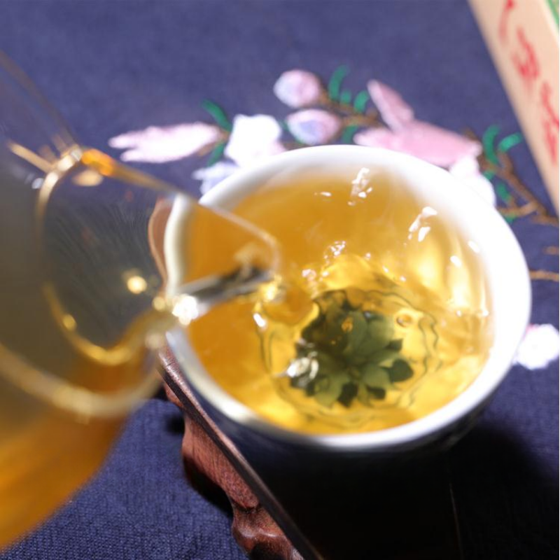 1000g Yunnan Raw Puerh Tea 2012 Year Yiwu Pu-erh Shencha Chinese Pu'er Green Tea