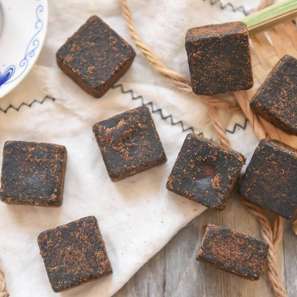 Dried Black Sugar by Hand Herbal Tea Pure Natural Makes A Healthy Tea