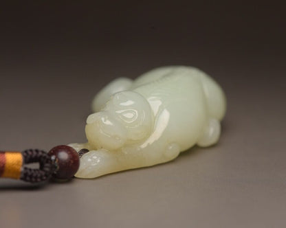Chinese Beautiful Natural Hetian Jade Carving Cute Monkey Nice Pendant Jewelry