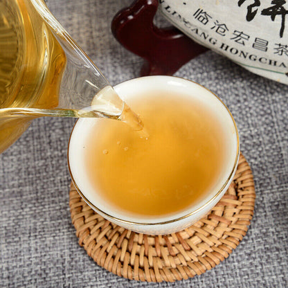 357g Yunnan Tea Pu-erh Raw Tea Cake Raw Tea Cake Healthy Drink