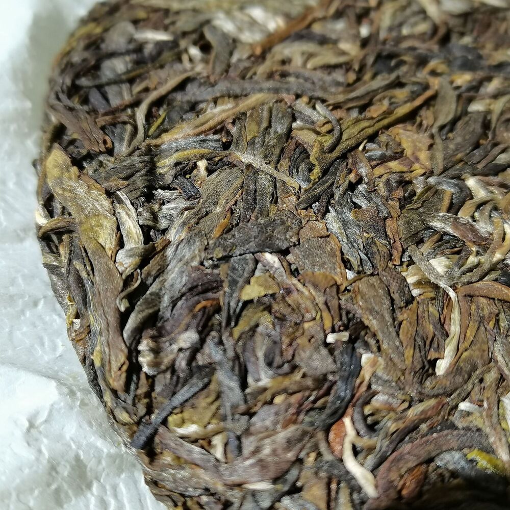 Yunnan Pu'er Tea Cake First Spring High Altitude Seven Cake Raw Tea 357g/12.59oz