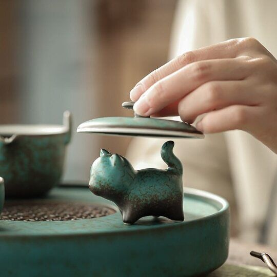 Tea Pet Cute Cat Dark Green Lucky Cat Tea Decorative Figurine