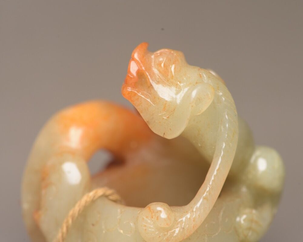 Chinese Antique Hetian Jade Carving Animal Statue Exquisite Thumb Ring Jewelry