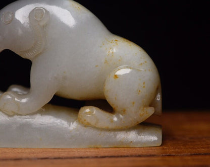 Chinese Antique Hetian Jade Carved Sculpture Exquisite Bear Statue Collections