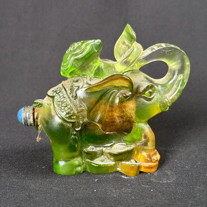 Chinese Snuff Bottle elephant figurine statue Box Glass Carved Colored Glaze art