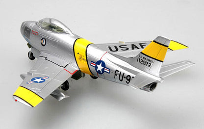 New 1:72 Scale USAF F-86 FU-972 Sabre Jet Fighter Aircraft Plastic Model