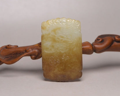 Chinese Old Natural Hetian Jade Hand Carved Exquisite Jade Pendant Jewelry Gift
