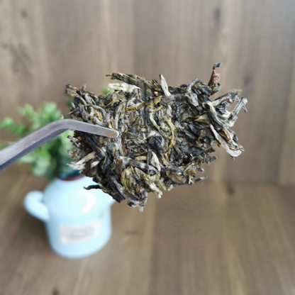 357g Laobanzhang Pu-erh Raw Tea Cake Puerh Tea Yunnan Menghai Pu'er Tea Benefits