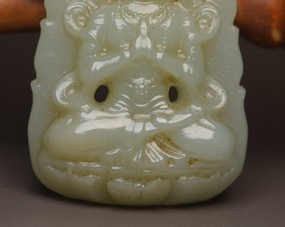 Chinese Natural Hetian Jade Carving Kwan Yin Statue Lucky Jade Pendant Amulets