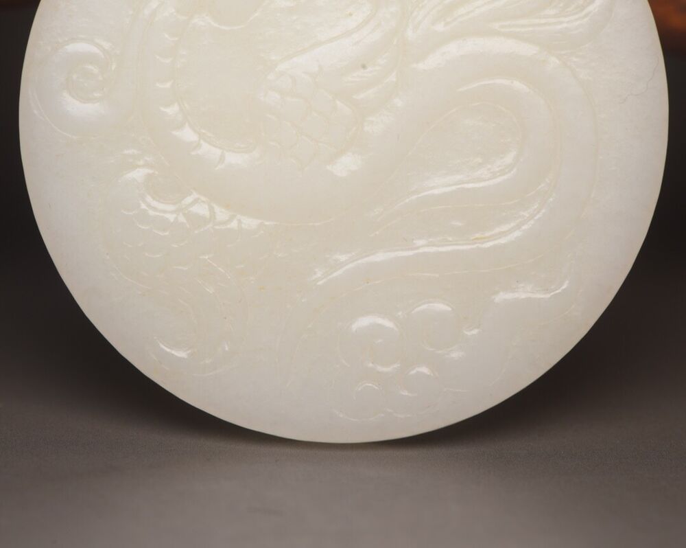 Top Chinese Natural Hetian Jade Carving Dragon Phoenix Statue Lucky Jade Pendant