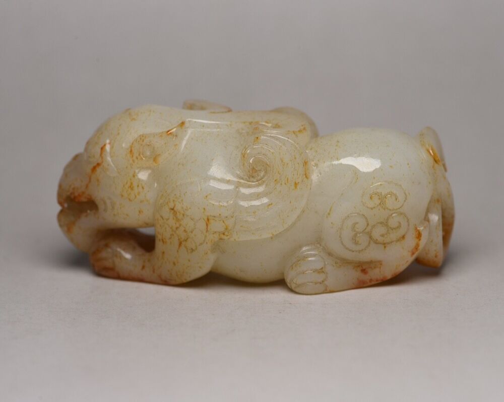 Chinese Natural Hetian Jade Hand Carving Beast Statue Nice Unique Wonderful Art