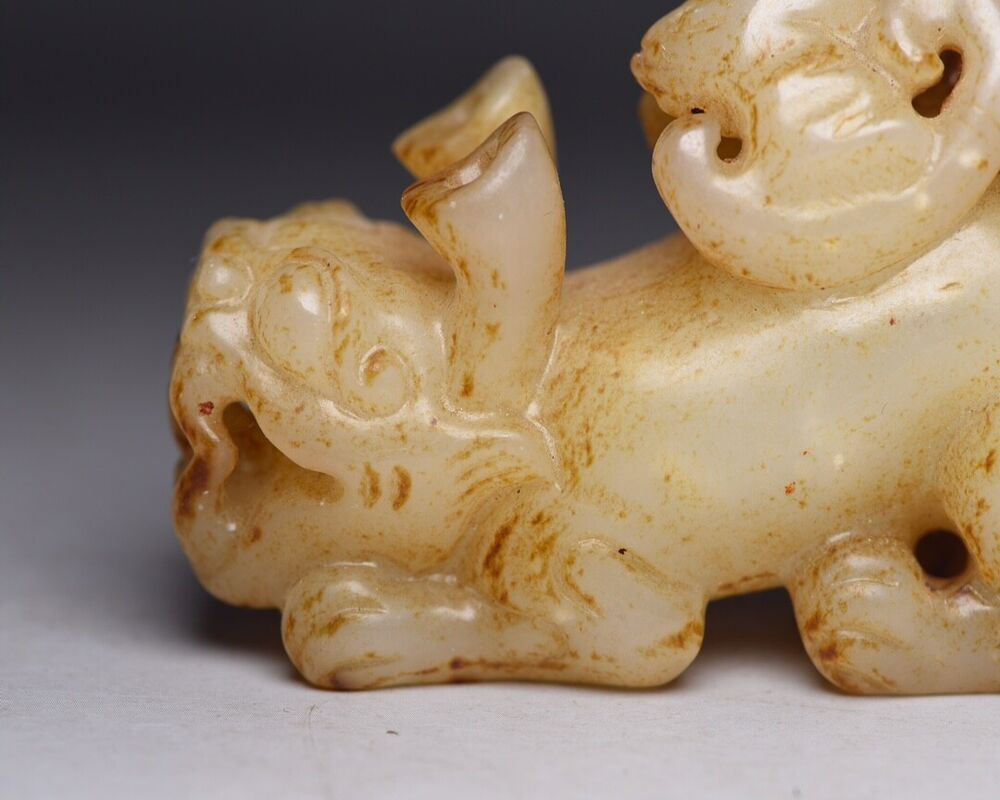 Chinese Antique Hetian Jade Carved Sculpture Exquisite Beast Statue Collections