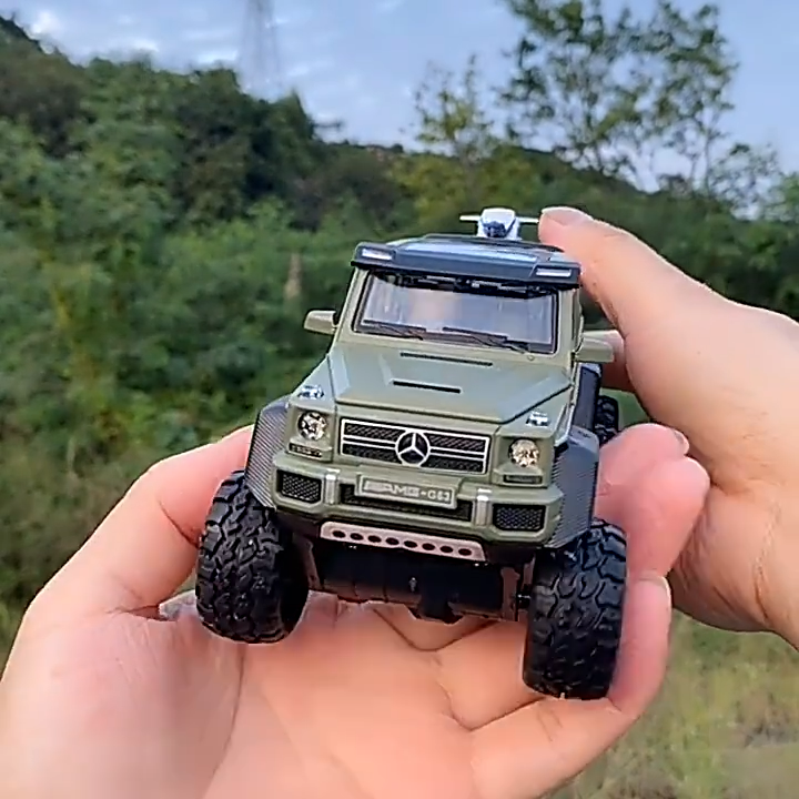 1:28 Mercedes Benz G63 G65 Diecast Model Car Pickup Truck Vehicle Toy Gift 6*6
