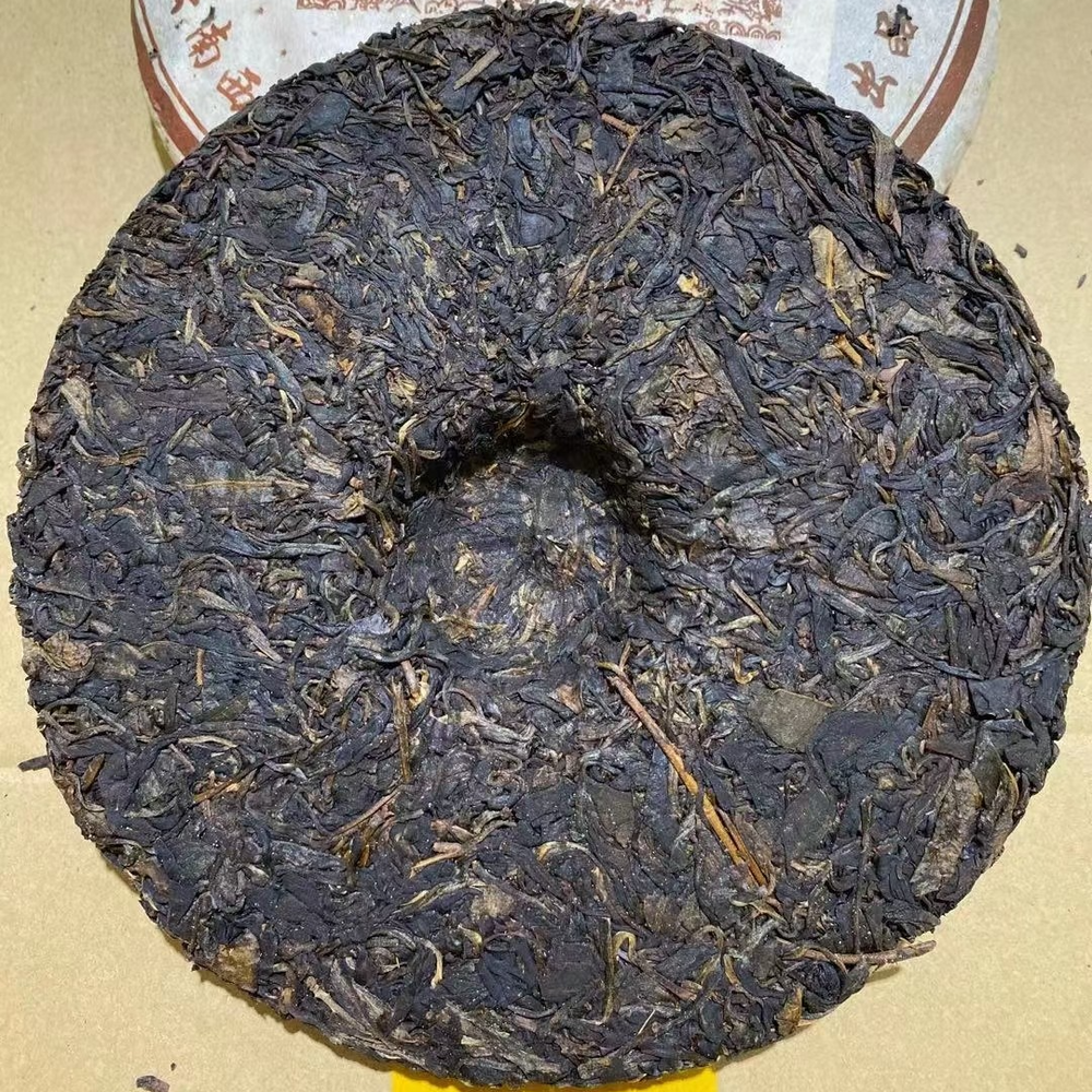 357g Yiwu Aged Pu-erh Tea Cake Tong Xing Hao Old Pu'er Cake Tea Yunnan Puerh Tea