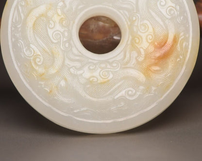 Top Chinese Beautiful Natural Hetian Jade Carving Exquisite Statue Pendant Rare