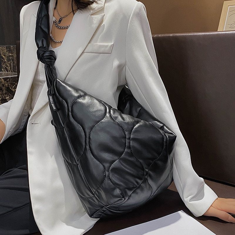 Shoulder Bag Women Fashion Leather Pouch Trend Ladies Handbags Large Casual Bag